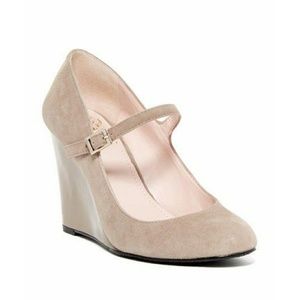 Vince Camuto Magie wedges